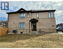 1 TOM BROWN Drive Unit# 18, Paris, Ontario