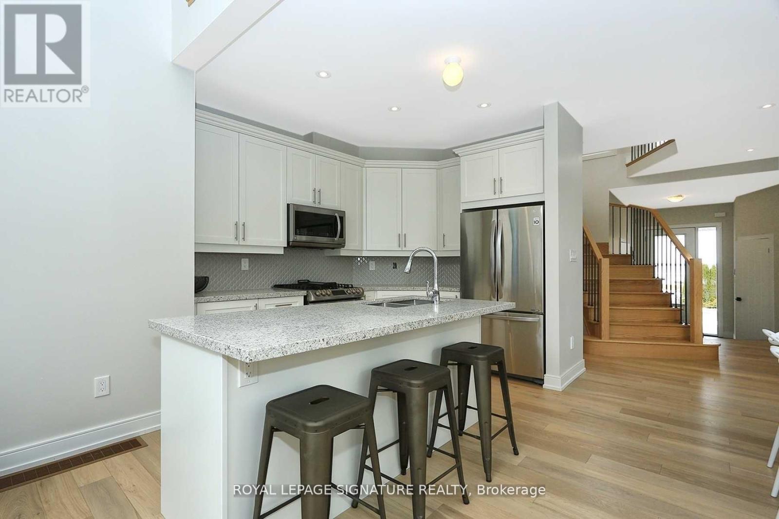 68 Rosedale Trail, Kawartha Lakes (Bexley), Ontario  K0M 1N0 - Photo 6 - X12901780