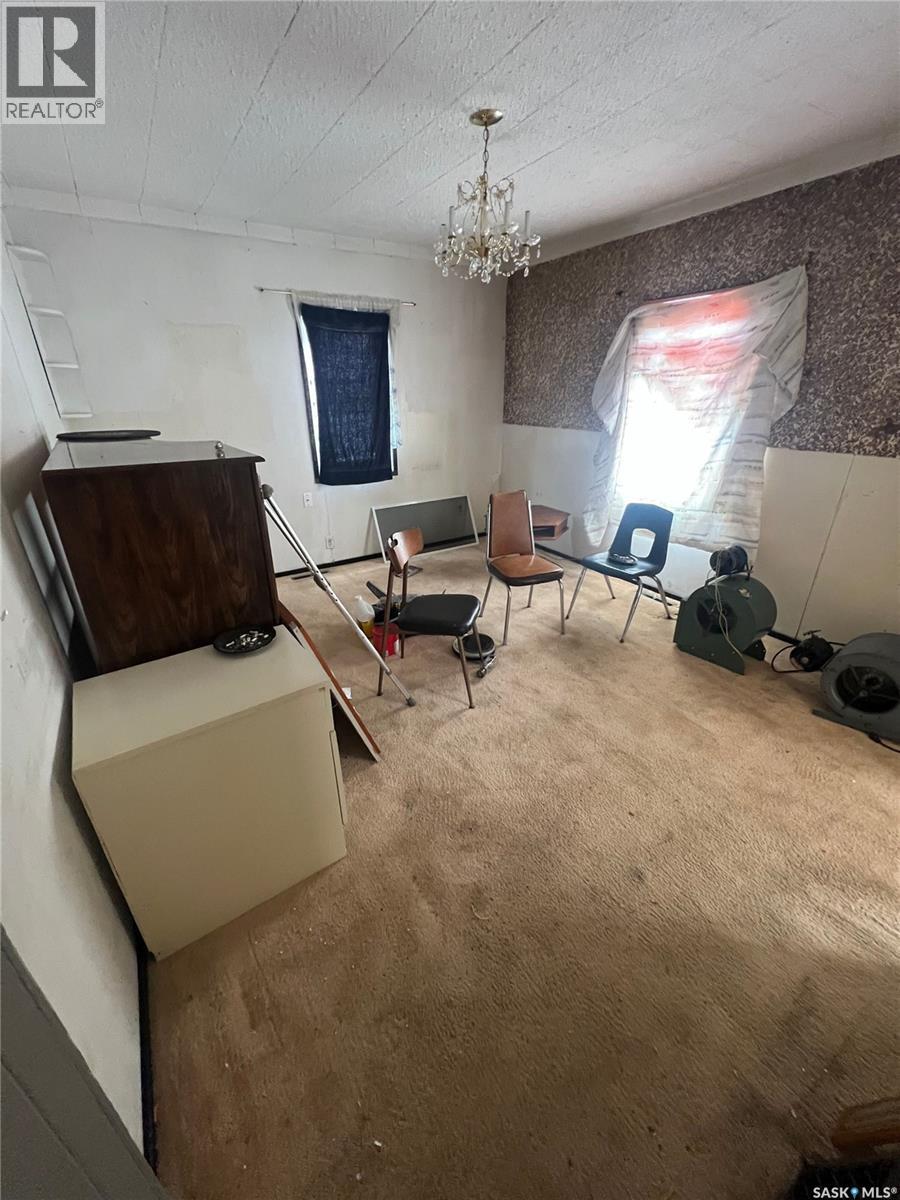 1118 17th Street W, Prince Albert, Saskatchewan  S6V 3Y8 - Photo 2 - SK030842