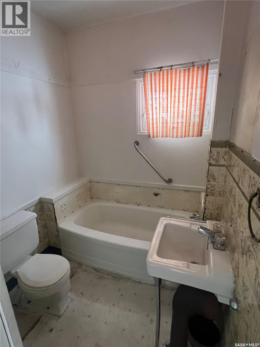 1118 17th Street W, Prince Albert, Saskatchewan  S6V 3Y8 - Photo 6 - SK030842