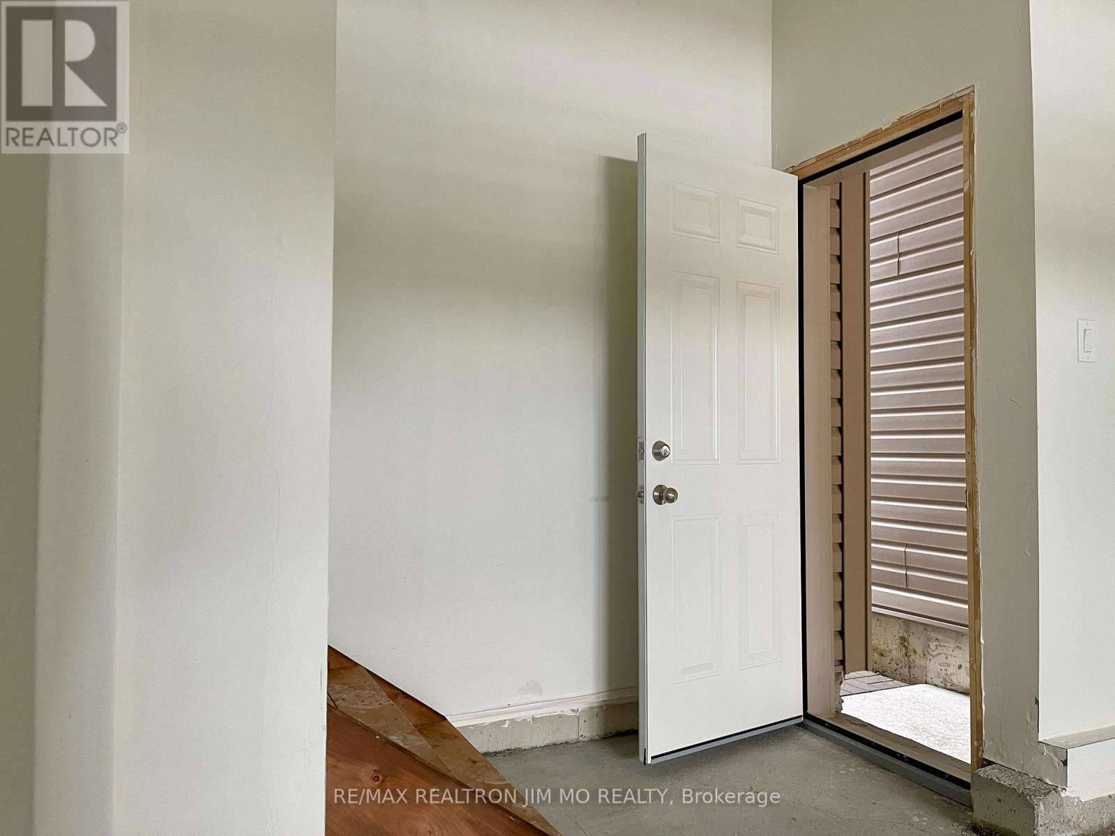 100 Sanderson Drive, Kawartha Lakes, Ontario  K9V 0S8 - Photo 37 - X12898160