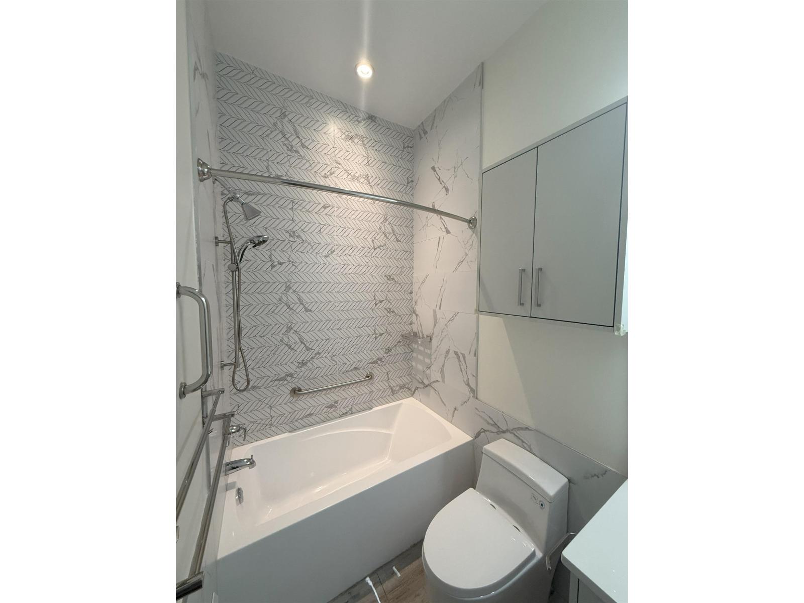 9663 153a Street, Surrey, British Columbia  V3R 4J1 - Photo 11 - R3101435