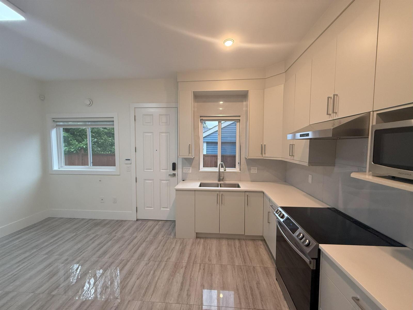 9663 153a Street, Surrey, British Columbia  V3R 4J1 - Photo 6 - R3101435