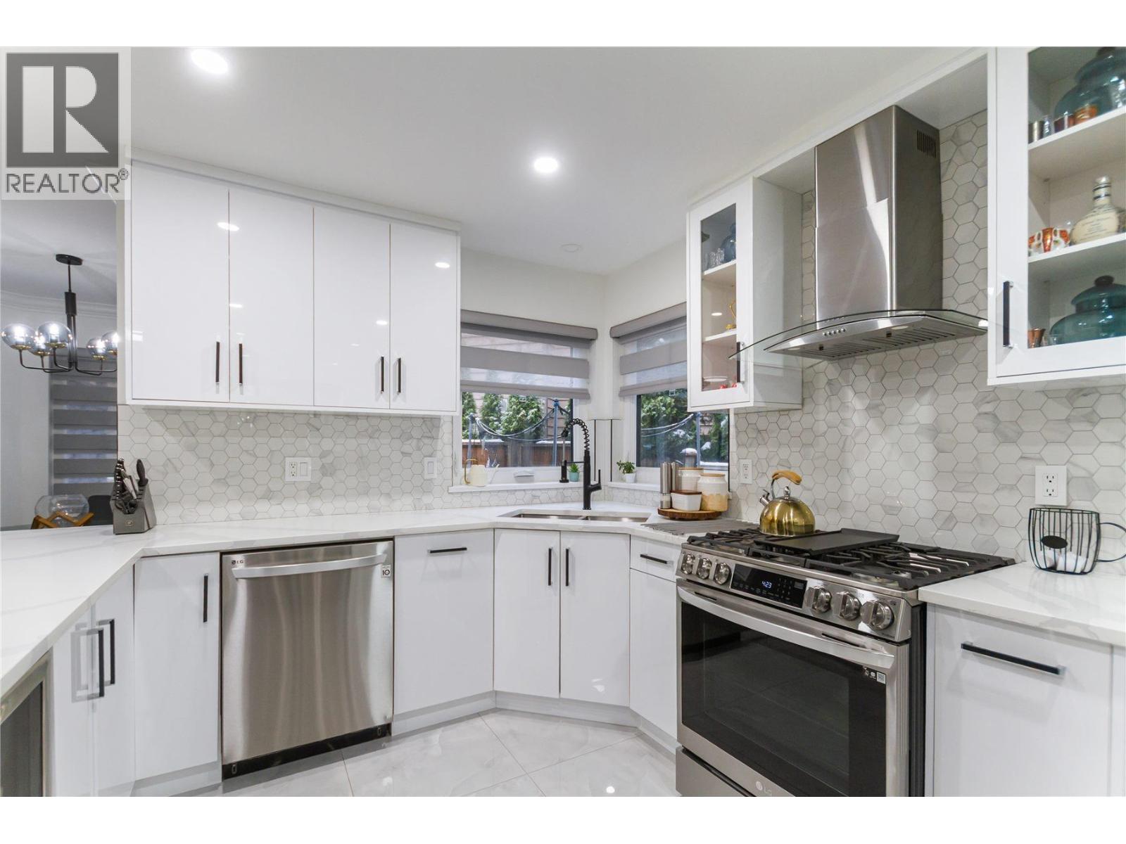 2799 Mara Drive, Coquitlam, British Columbia  V3C 5P8 - Photo 9 - R3101587