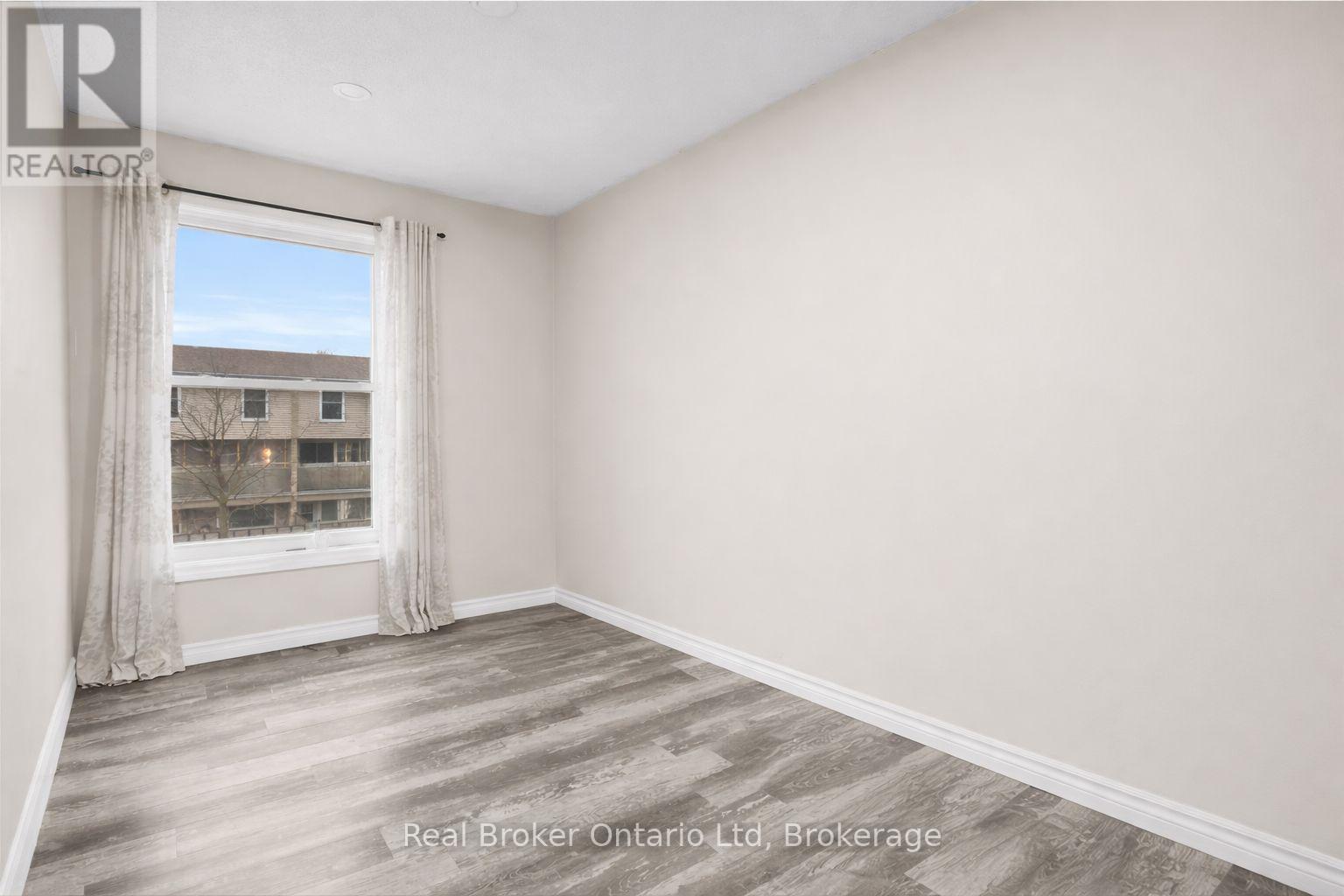 57 - 35 Breckenridge Drive, Kitchener, Ontario  N2B 3H5 - Photo 12 - X12898556