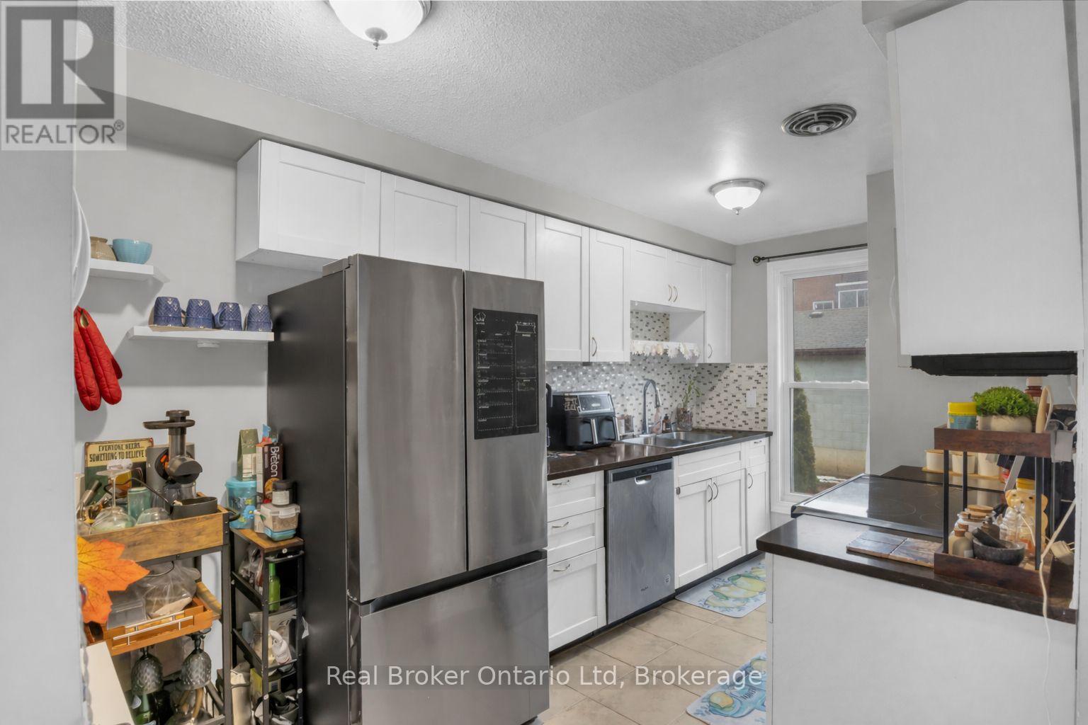 57 - 35 Breckenridge Drive, Kitchener, Ontario  N2B 3H5 - Photo 5 - X12898556