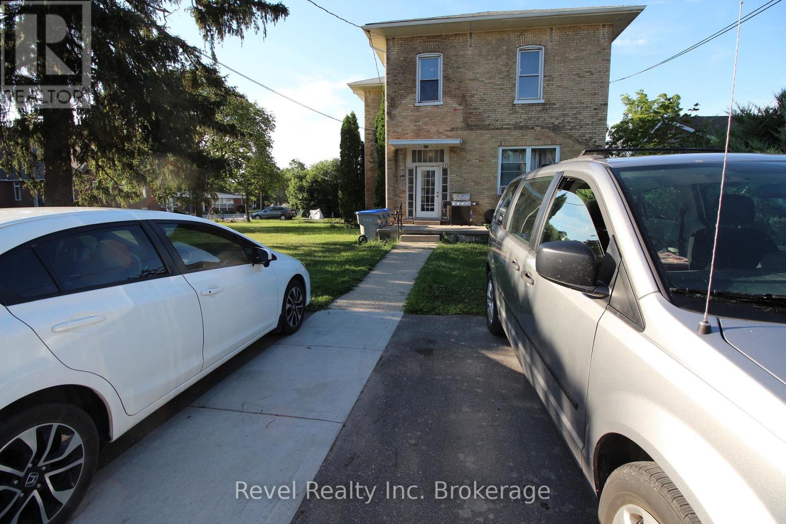 1 - 571 ONTARIO STREET, Warwick, Ontario