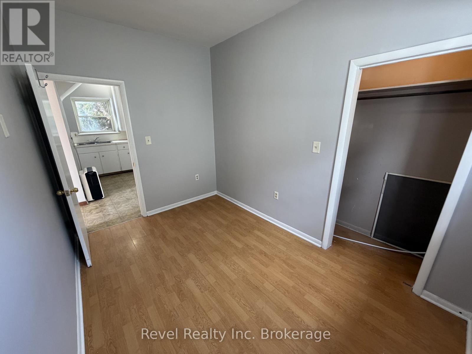 1 - 571 Ontario Street, Warwick, Ontario  N0M 2S0 - Photo 2 - X12901856