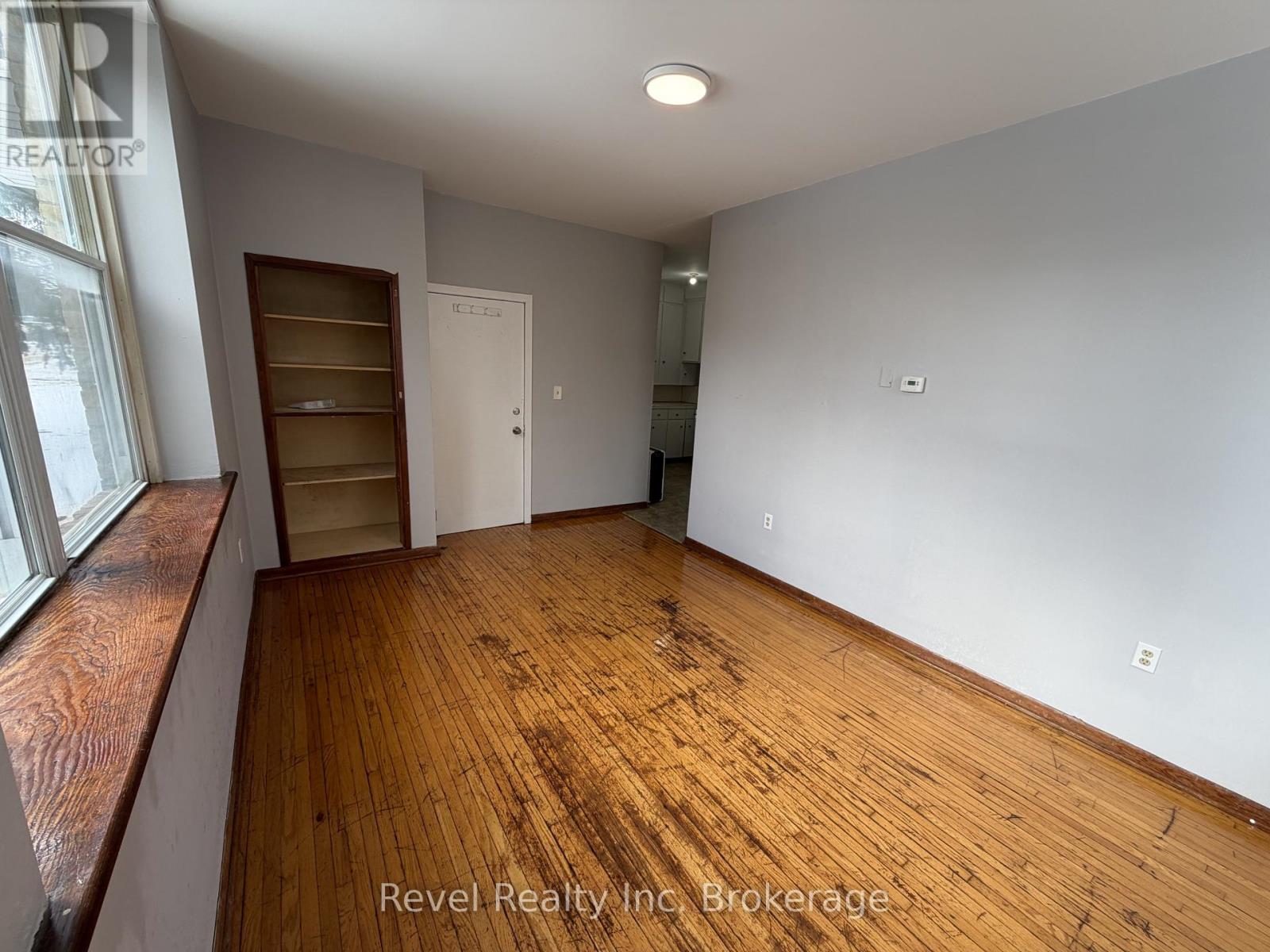 1 - 571 Ontario Street, Warwick, Ontario  N0M 2S0 - Photo 4 - X12901856