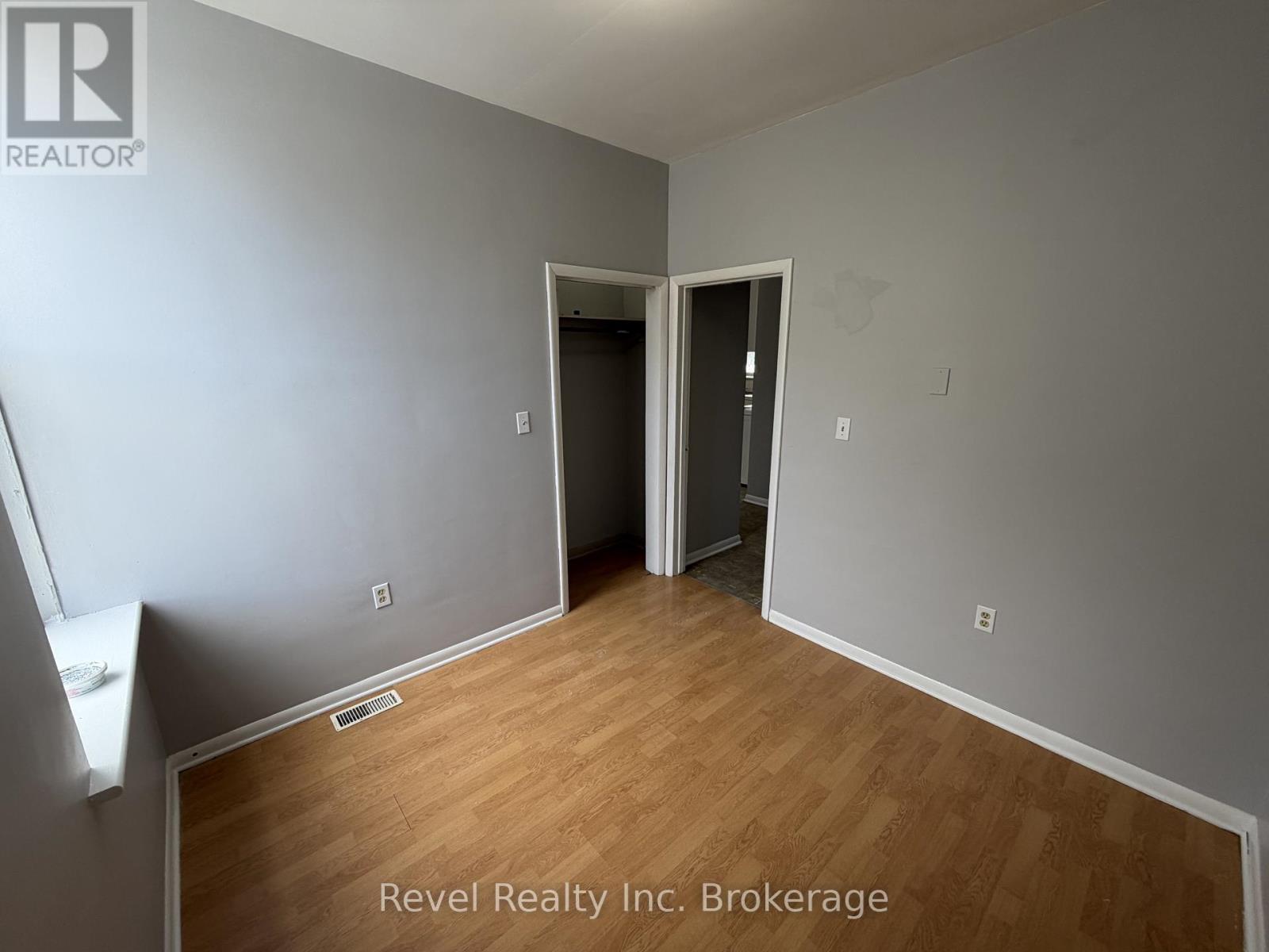 1 - 571 Ontario Street, Warwick, Ontario  N0M 2S0 - Photo 8 - X12901856