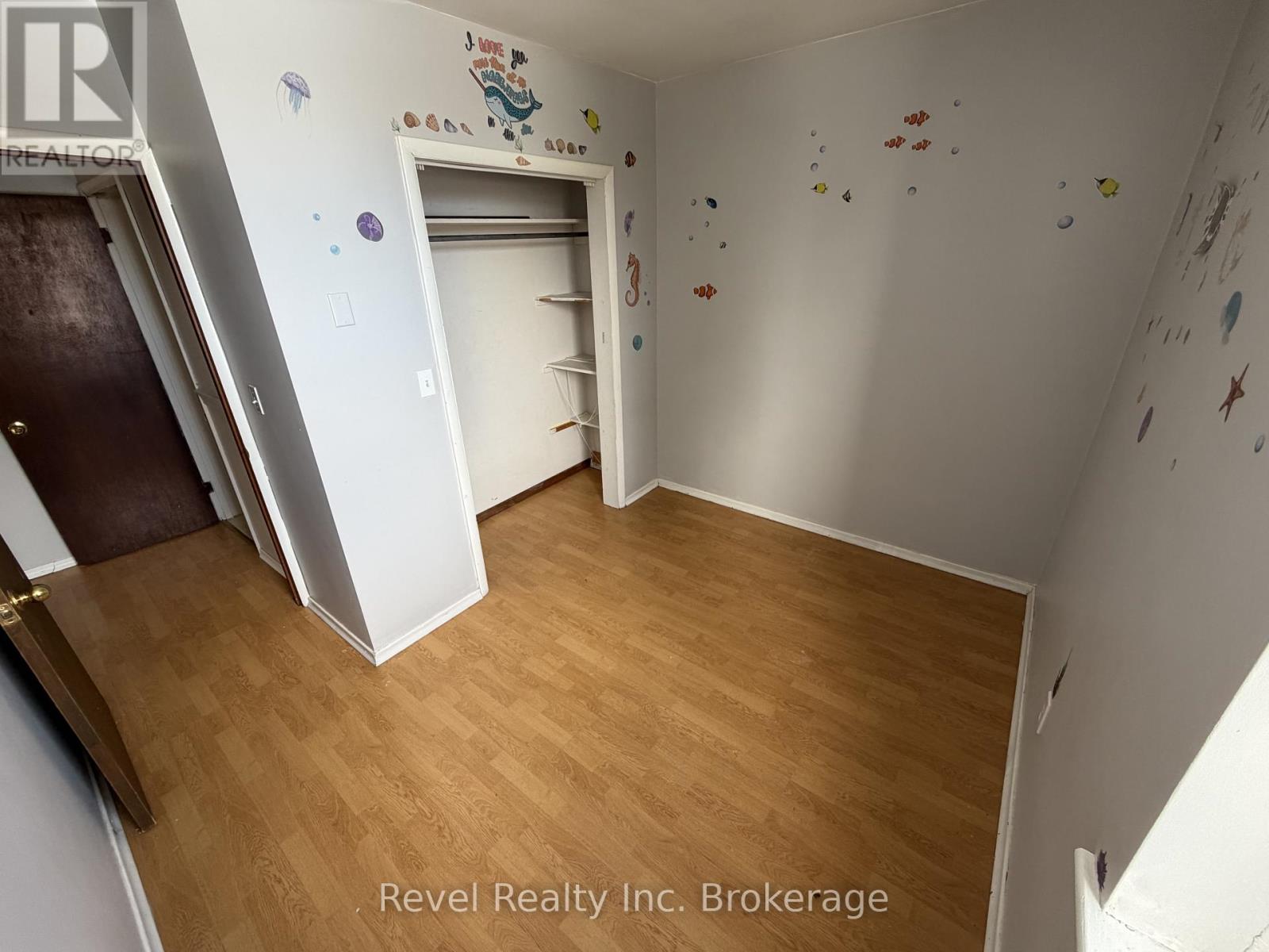 2 - 571 Ontario Street, Warwick (Watford), Ontario  N0M 2S0 - Photo 8 - X12901864