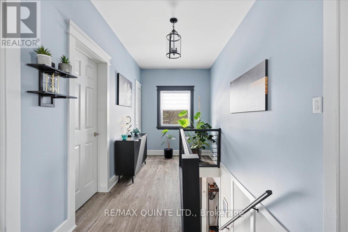 6 Nicholas Street, Prince Edward County, Ontario  K0K 2T0 - Photo 23 - X12901182