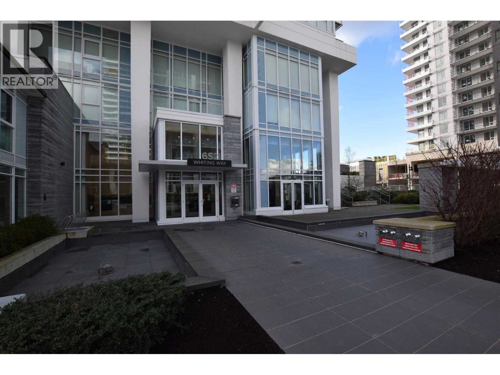 605 652 Whiting Way, Coquitlam, British Columbia  V3J 0K3 - Photo 1 - R3101740