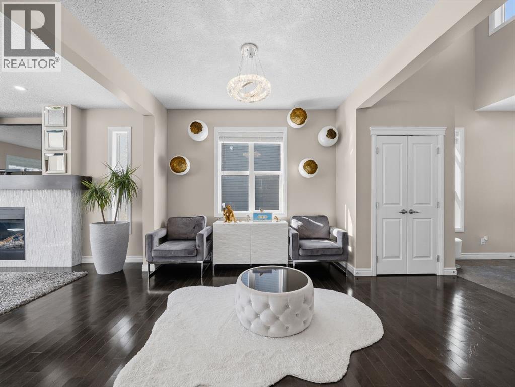 91 Silverado Ridge Crescent Sw, Calgary, Alberta  T2X 0J8 - Photo 4 - A2293435
