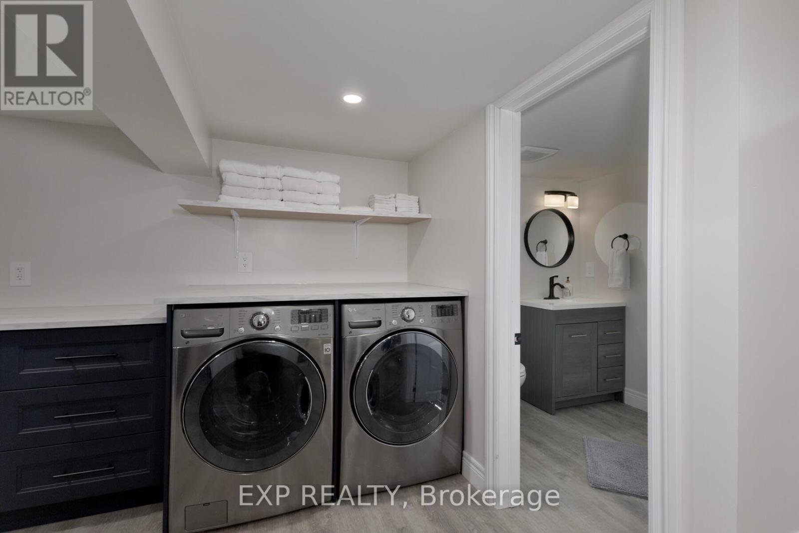 1038 Dearness Drive, London South, Ontario  N6E 1N7 - Photo 34 - X12901810