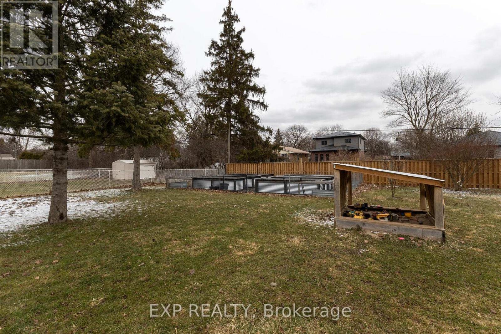 1038 Dearness Drive, London South, Ontario  N6E 1N7 - Photo 46 - X12901810