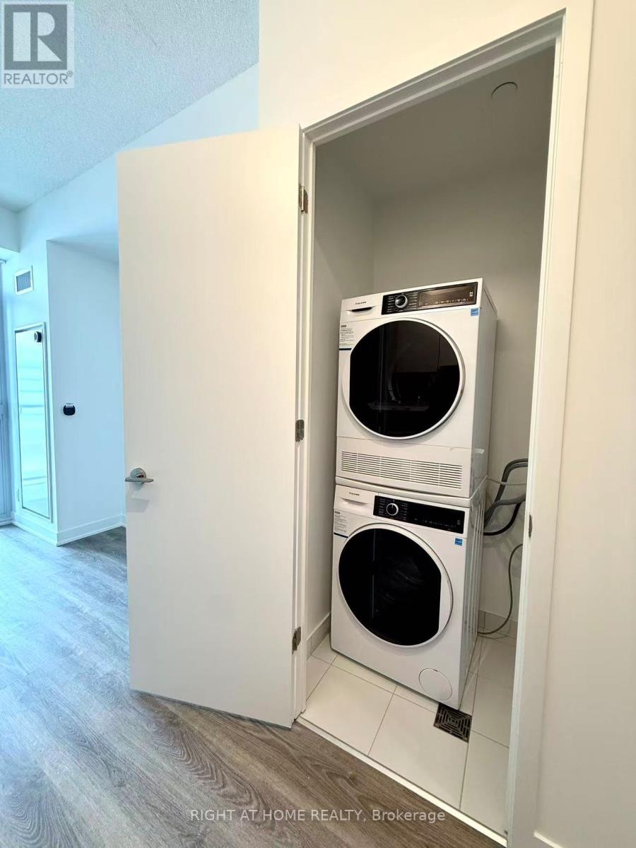 3702 - 180 Front Street E, Toronto, Ontario  M5A 0A9 - Photo 15 - C12901812