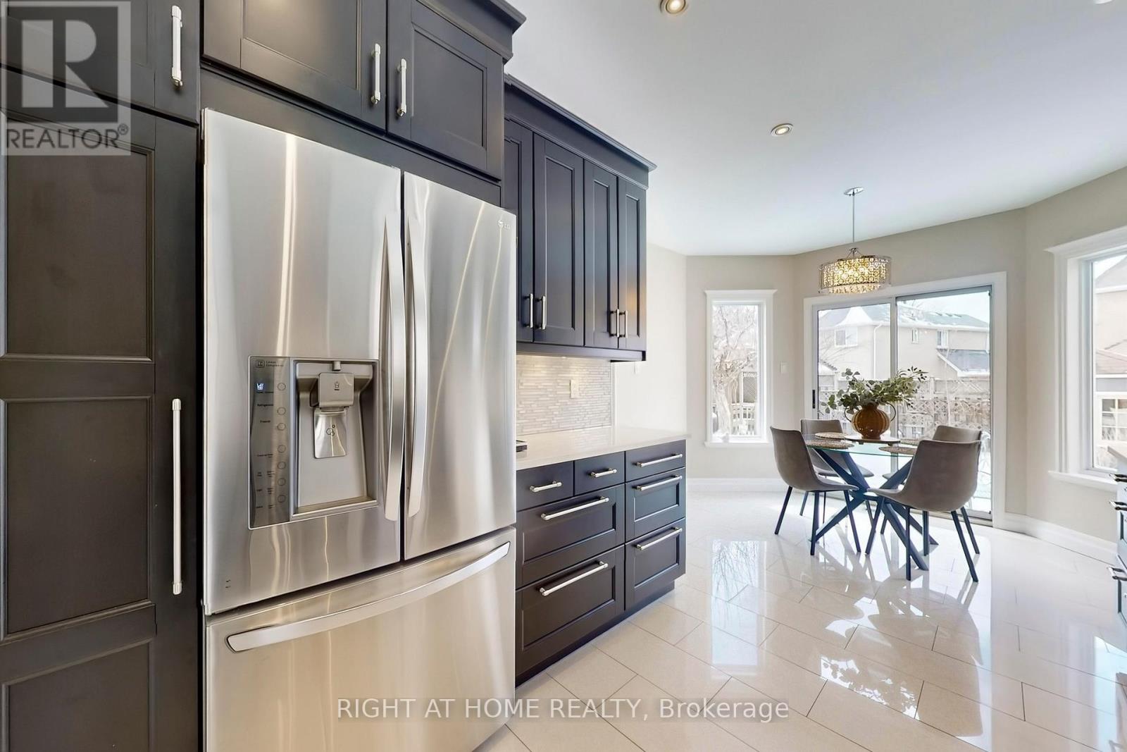 444 Flanagan Court, Newmarket, Ontario  L3X 2E9 - Photo 14 - N12901828