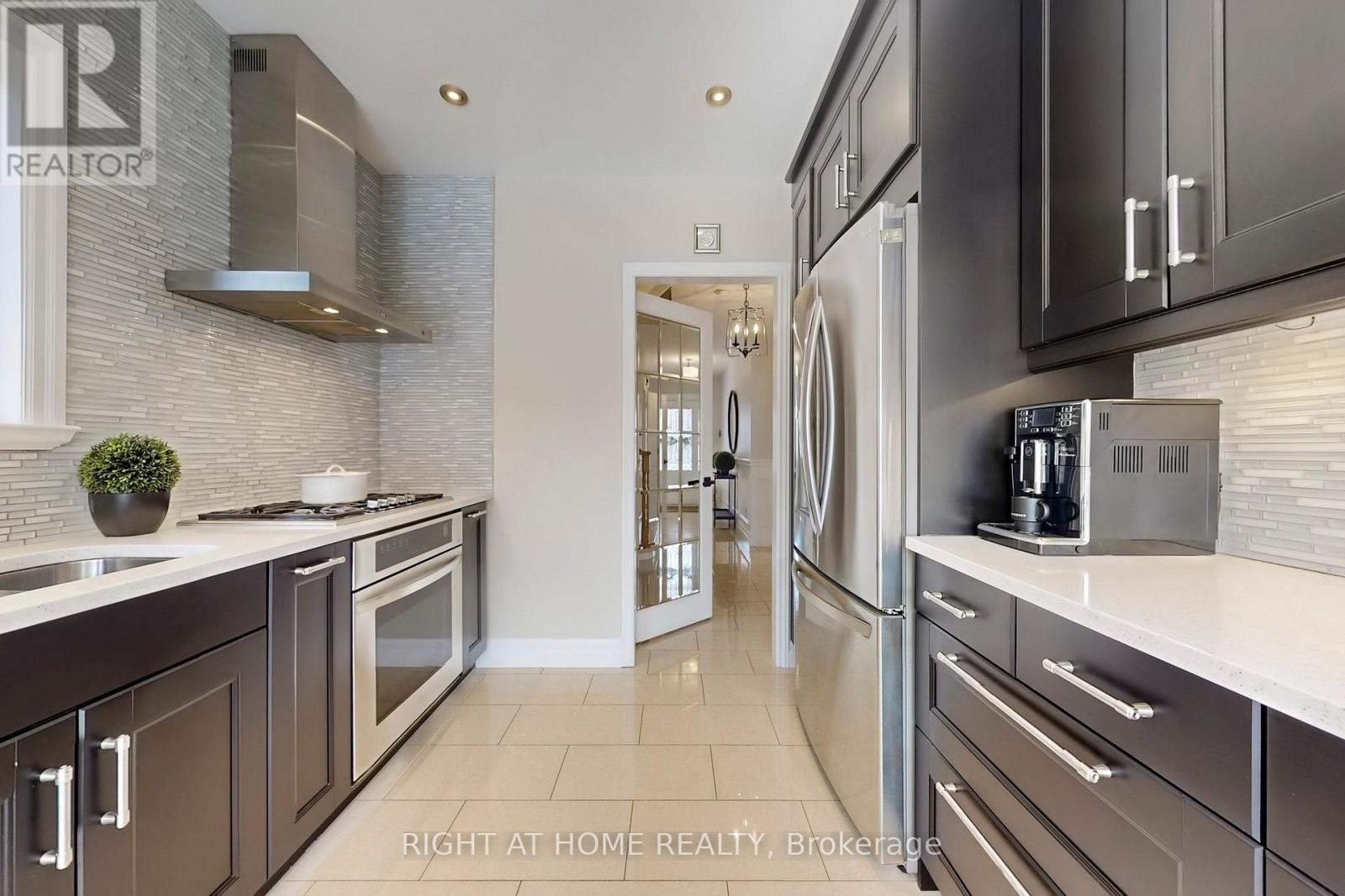 444 Flanagan Court, Newmarket, Ontario  L3X 2E9 - Photo 16 - N12901828