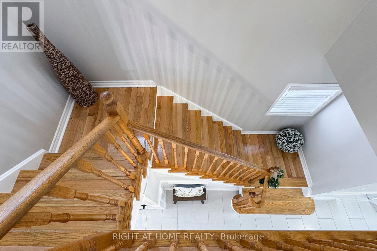 444 Flanagan Court, Newmarket, Ontario  L3X 2E9 - Photo 21 - N12901828