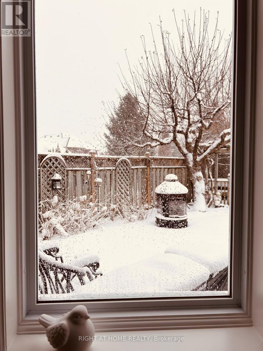 444 Flanagan Court, Newmarket, Ontario  L3X 2E9 - Photo 42 - N12901828