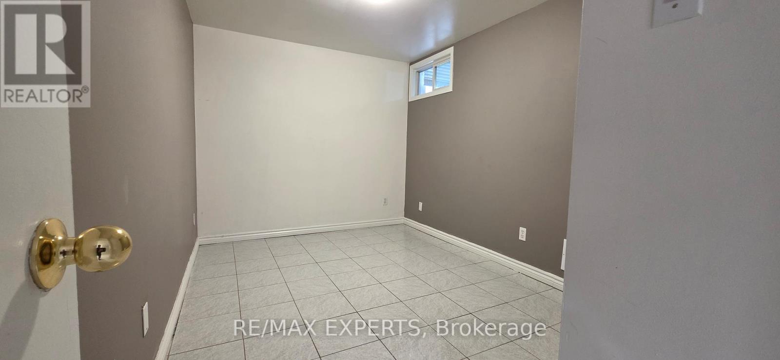 8 Waterfall Road, Vaughan, Ontario  L4L 5B5 - Photo 13 - N12901846