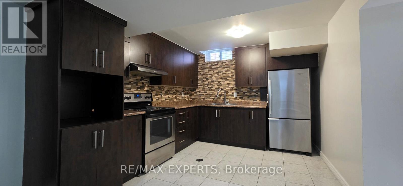 8 Waterfall Road, Vaughan, Ontario  L4L 5B5 - Photo 9 - N12901846