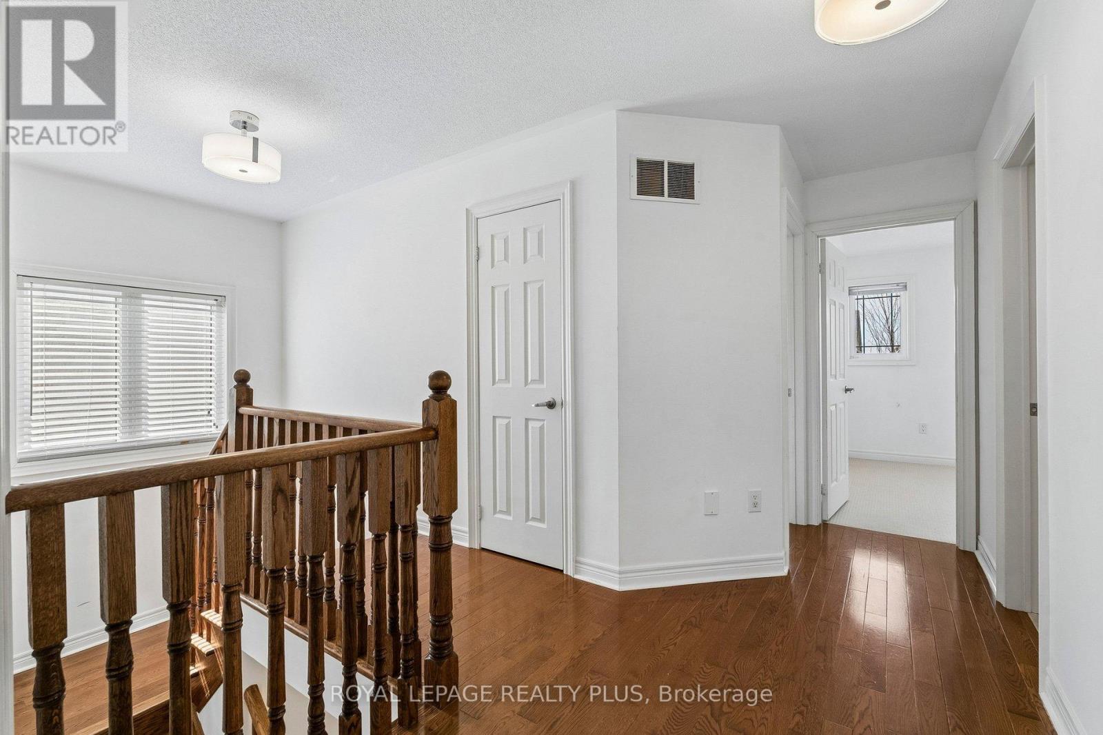 7 West Park Avenue, Bradford West Gwillimbury (Bradford), Ontario  L3Z 0A5 - Photo 14 - N12901850