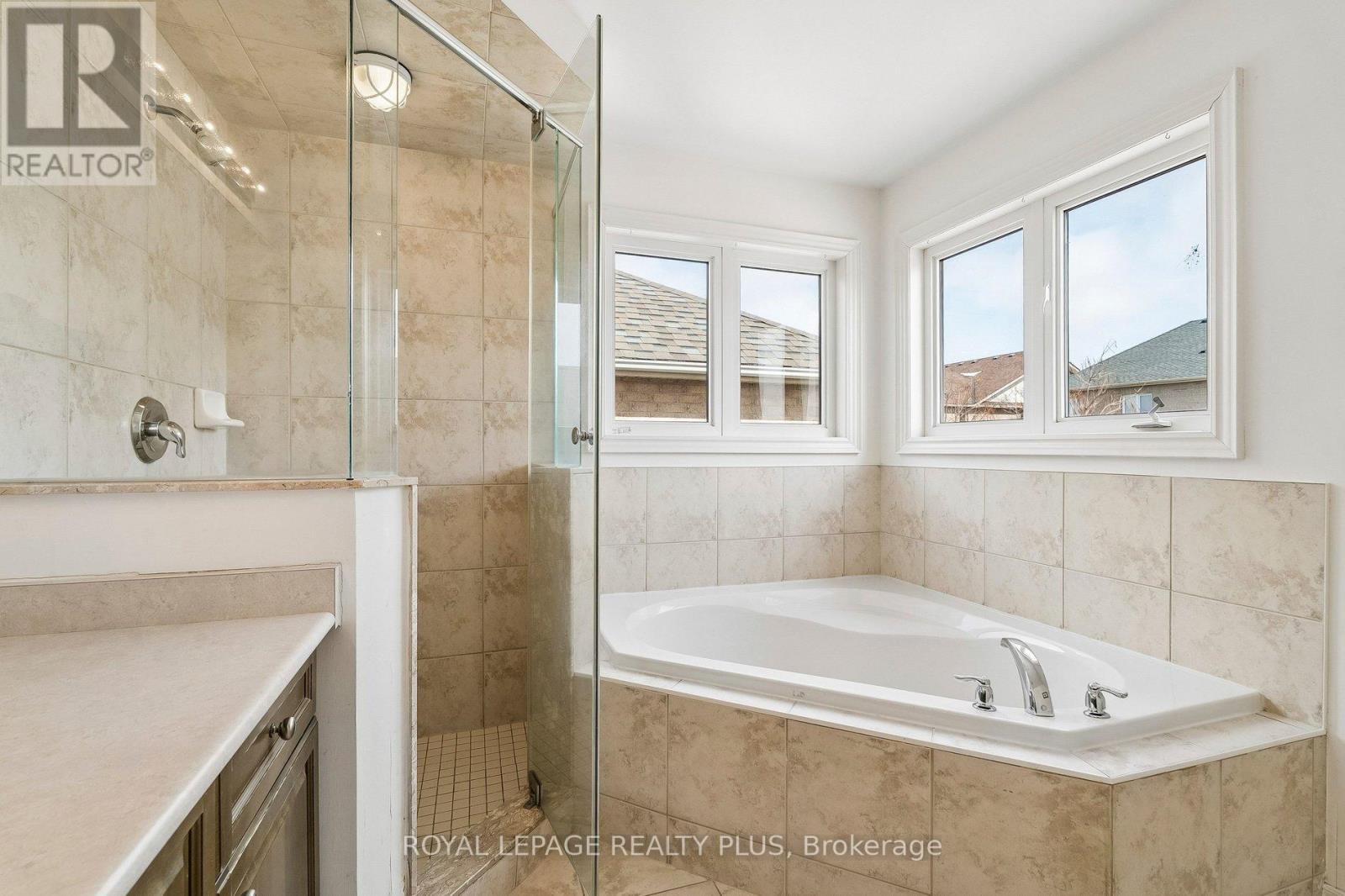 7 West Park Avenue, Bradford West Gwillimbury (Bradford), Ontario  L3Z 0A5 - Photo 21 - N12901850