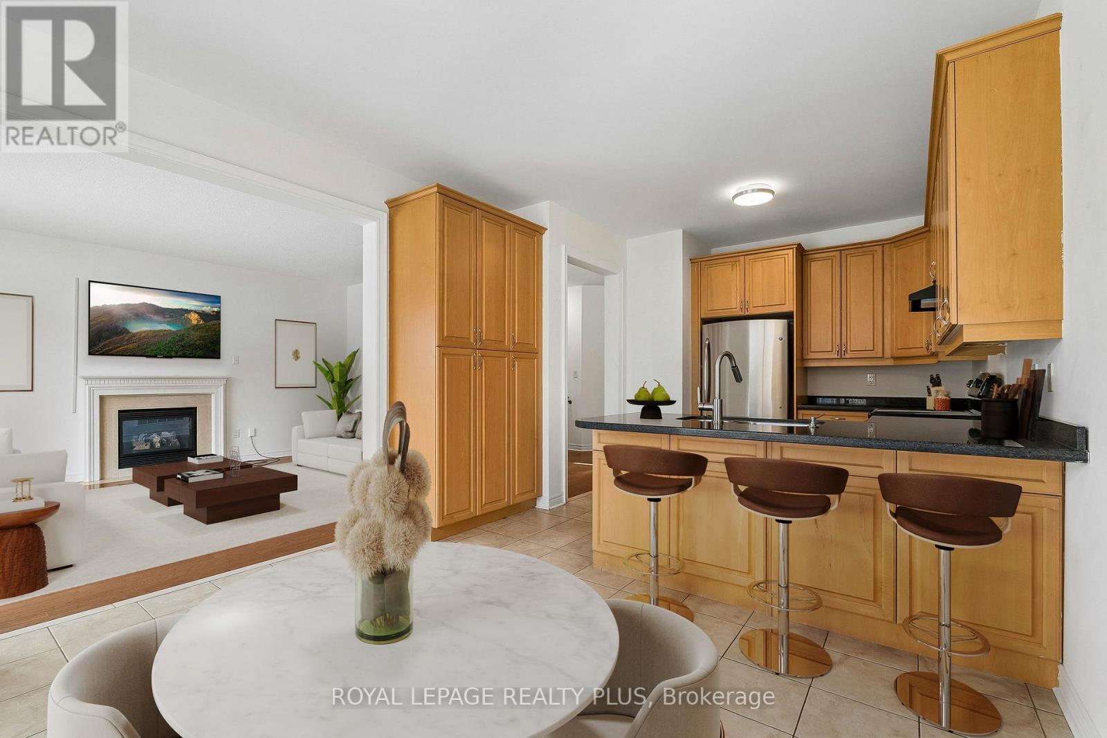 7 West Park Avenue, Bradford West Gwillimbury (Bradford), Ontario  L3Z 0A5 - Photo 8 - N12901850