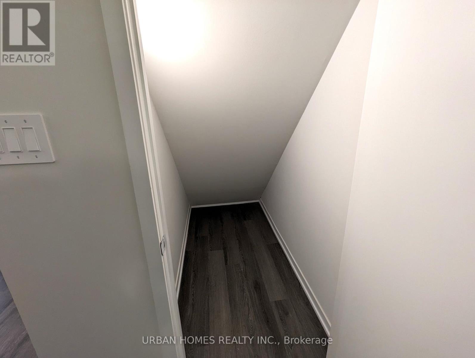 28 - 21 Honeycrisp Crescent, Vaughan, Ontario  L4K 0N6 - Photo 11 - N12901866