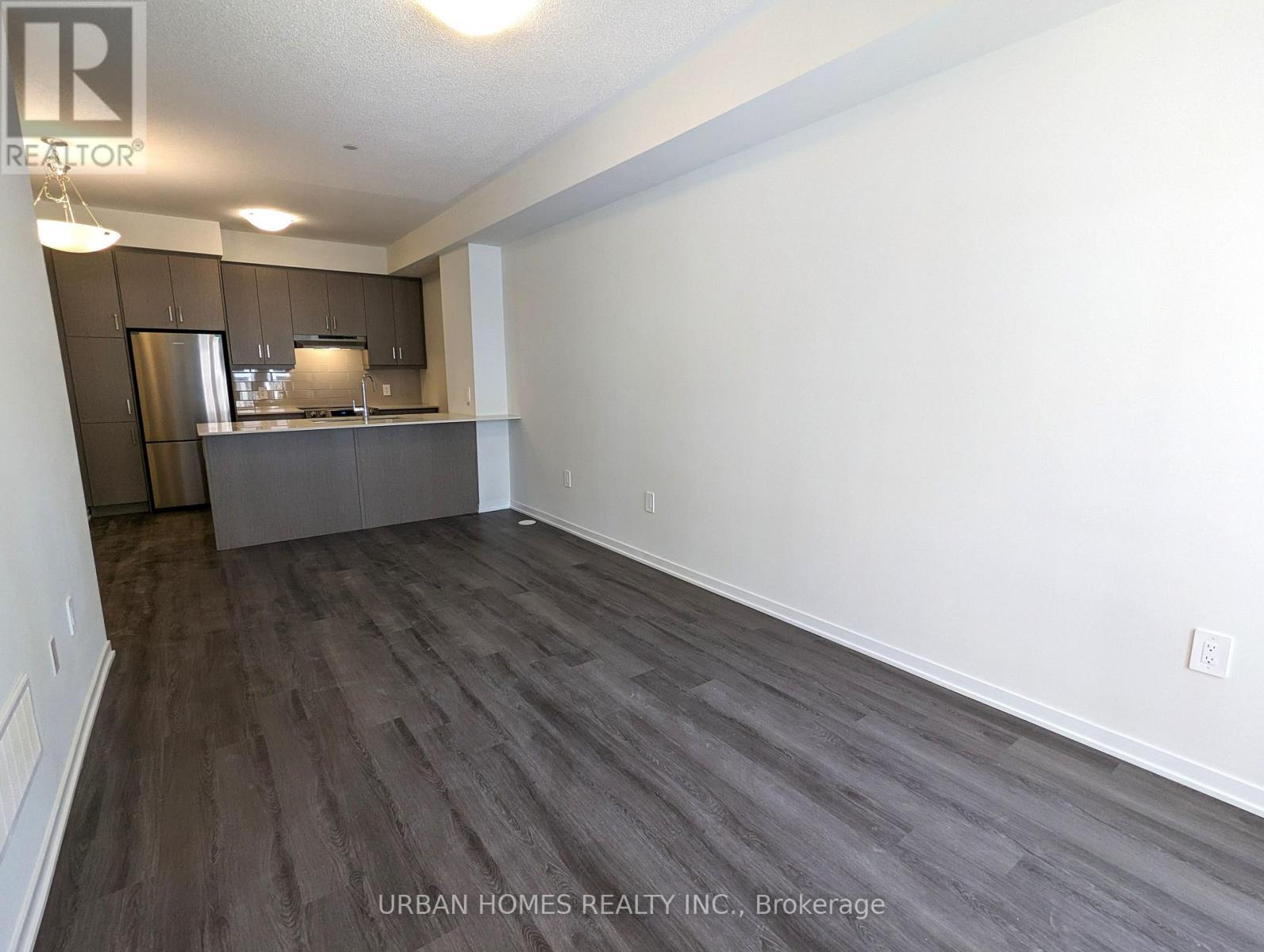 28 - 21 Honeycrisp Crescent, Vaughan, Ontario  L4K 0N6 - Photo 9 - N12901866