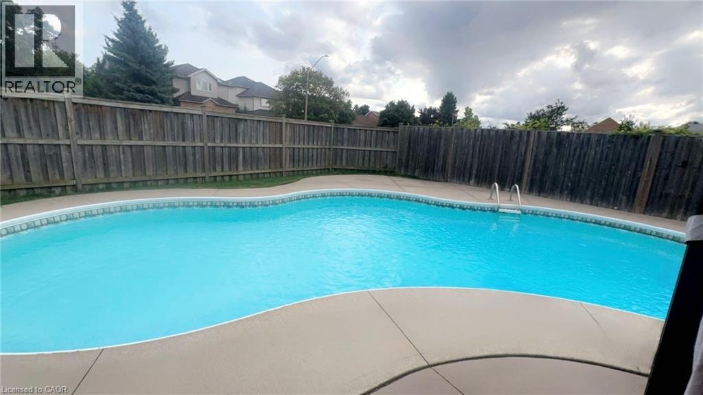 158 Mcmeeken Drive, Cambridge, Ontario  N3C 4C6 - Photo 7 - 40813530