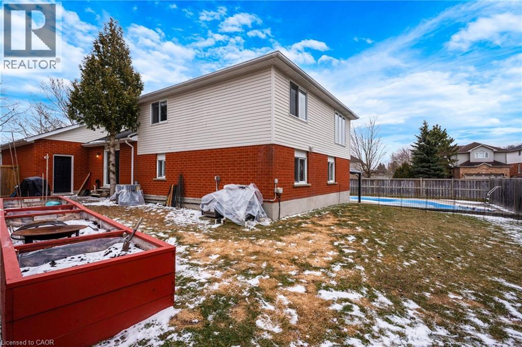 158 Mcmeeken Drive, Cambridge, Ontario  N3C 4C6 - Photo 9 - 40813530