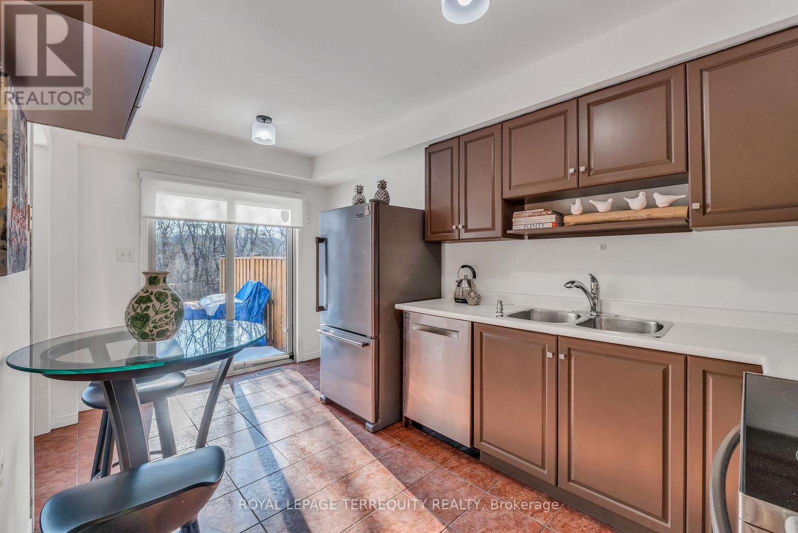 25 - 1276 Silvan Forest Drive, Burlington, Ontario  L7M 4V8 - Photo 12 - W12901818