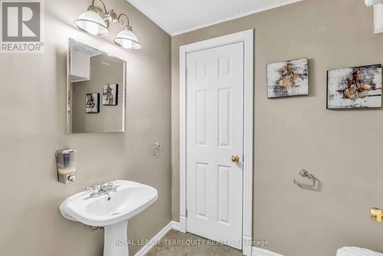 25 - 1276 Silvan Forest Drive, Burlington, Ontario  L7M 4V8 - Photo 34 - W12901818