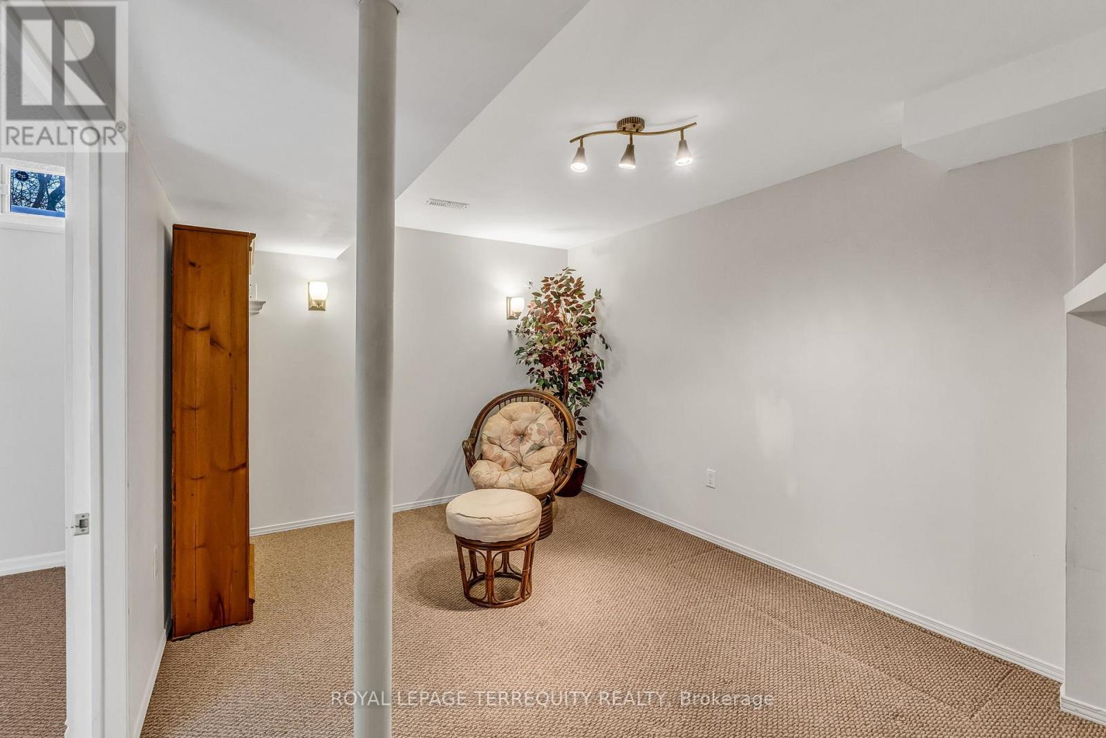 25 - 1276 Silvan Forest Drive, Burlington, Ontario  L7M 4V8 - Photo 38 - W12901818