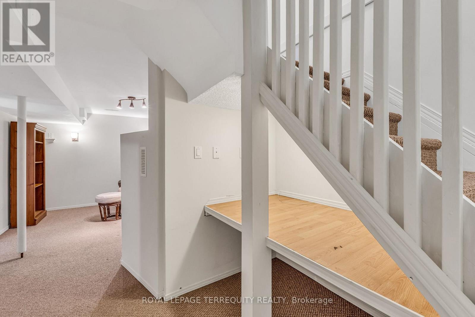 25 - 1276 Silvan Forest Drive, Burlington, Ontario  L7M 4V8 - Photo 39 - W12901818