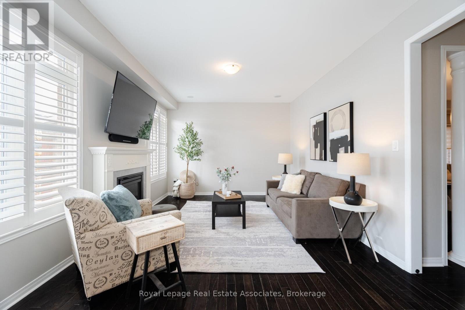 39 Wildflower Lane, Halton Hills, Ontario  L7G 0H8 - Photo 17 - W12901852