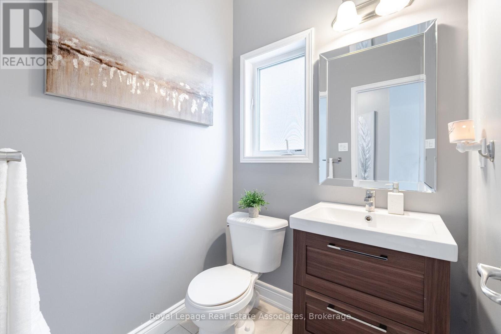 39 Wildflower Lane, Halton Hills, Ontario  L7G 0H8 - Photo 20 - W12901852