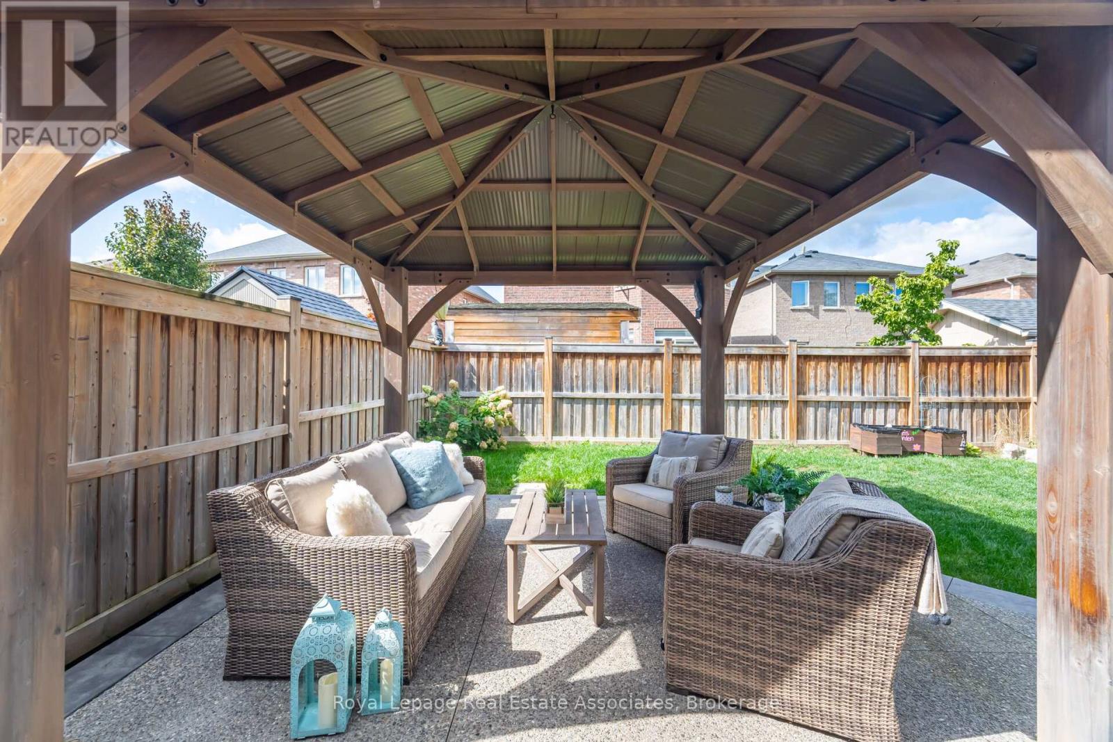 39 Wildflower Lane, Halton Hills, Ontario  L7G 0H8 - Photo 38 - W12901852