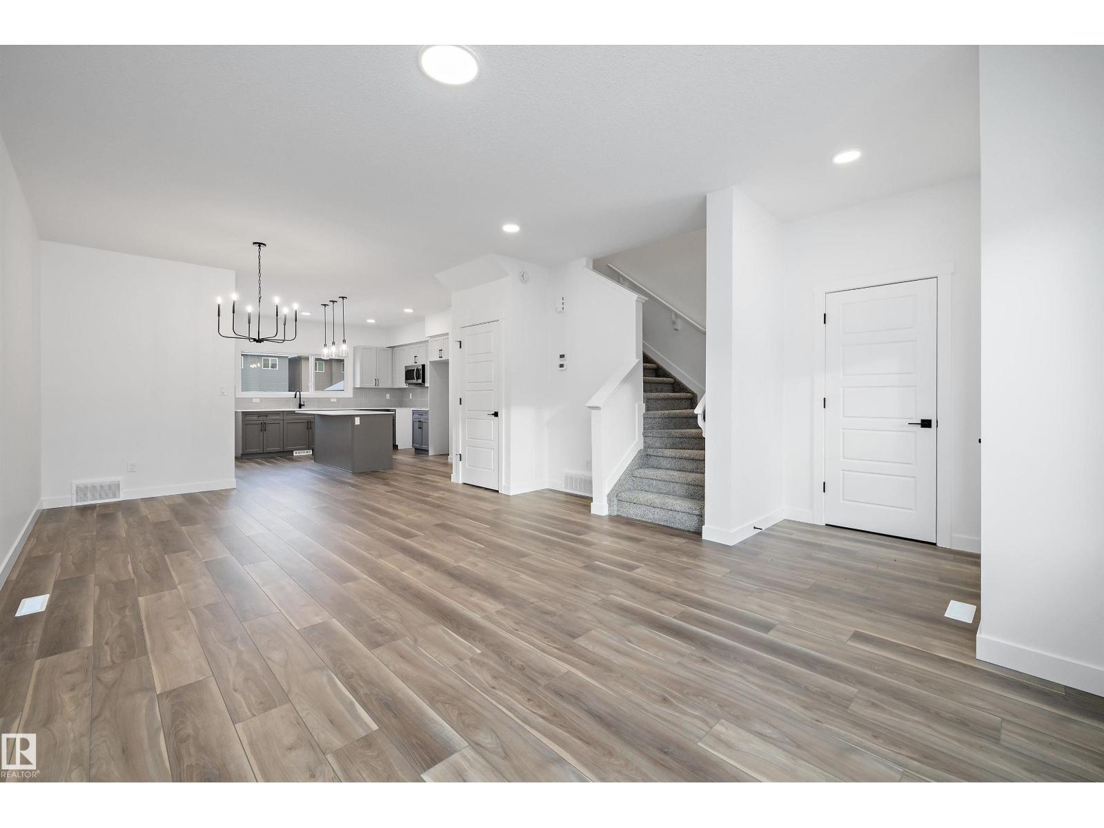 18924 28 Av Nw, Edmonton, Alberta  T6M 3H9 - Photo 3 - E4468958