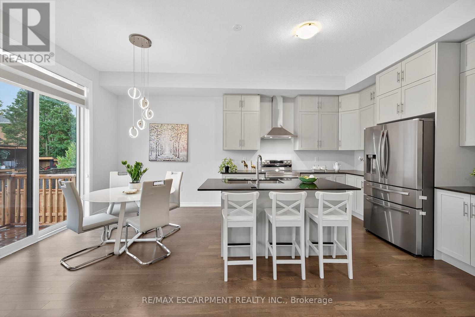 67 Starfire Crescent, Hamilton, Ontario  L8E 0K8 - Photo 12 - X12901858