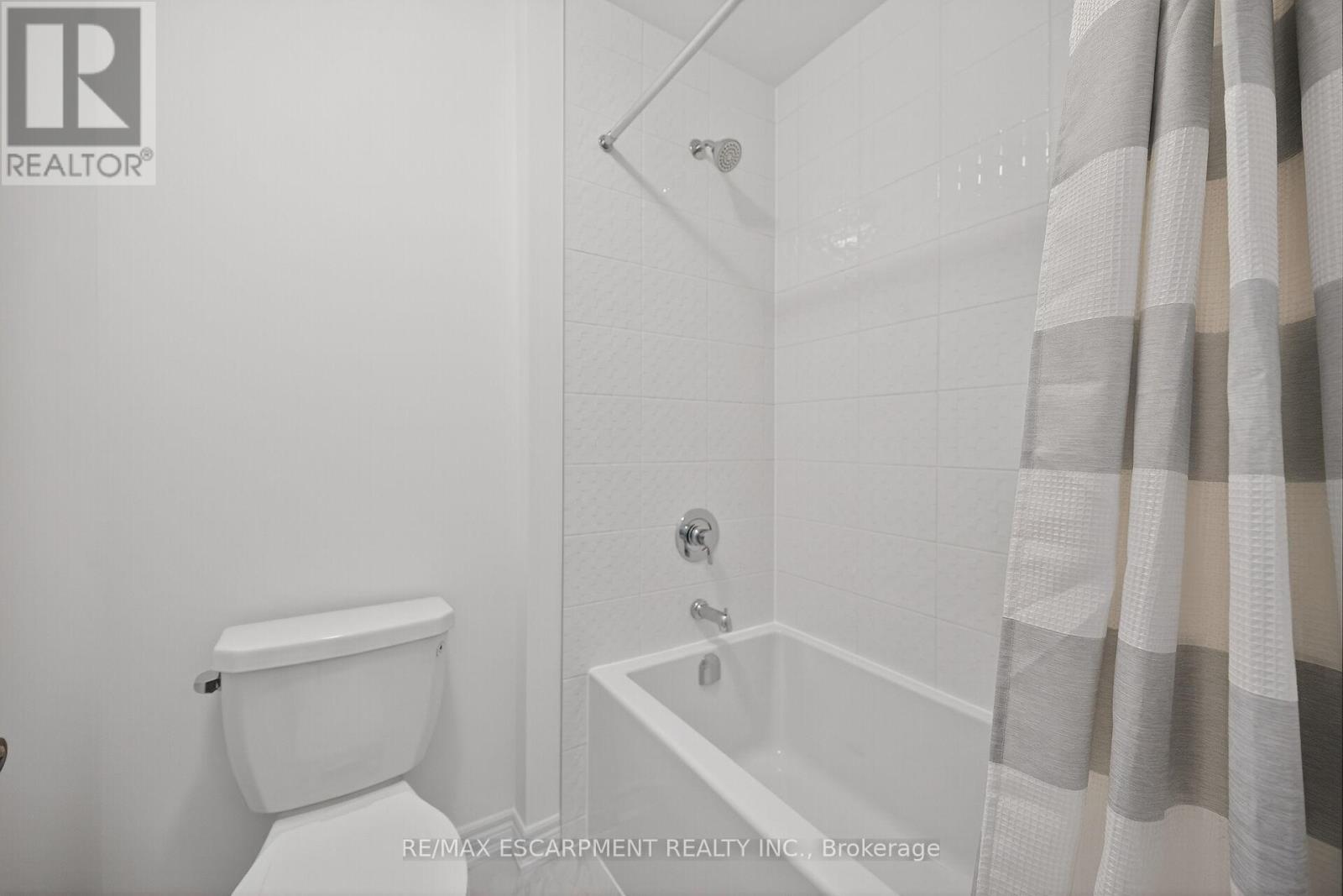 67 Starfire Crescent, Hamilton, Ontario  L8E 0K8 - Photo 43 - X12901858