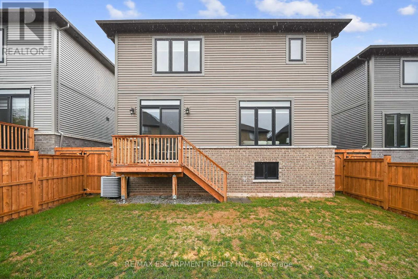 67 Starfire Crescent, Hamilton, Ontario  L8E 0K8 - Photo 49 - X12901858