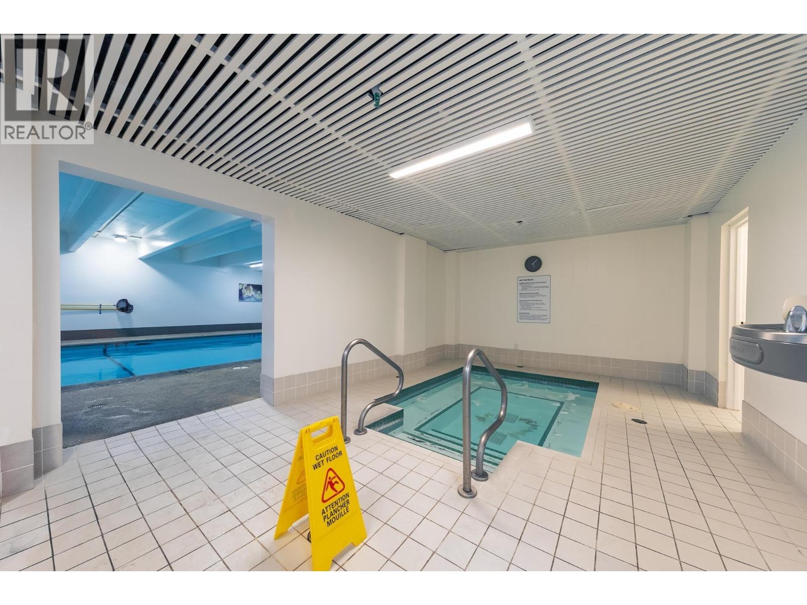 202 2012 Fullerton Avenue, North Vancouver, British Columbia  V7P 3E3 - Photo 8 - R3101710