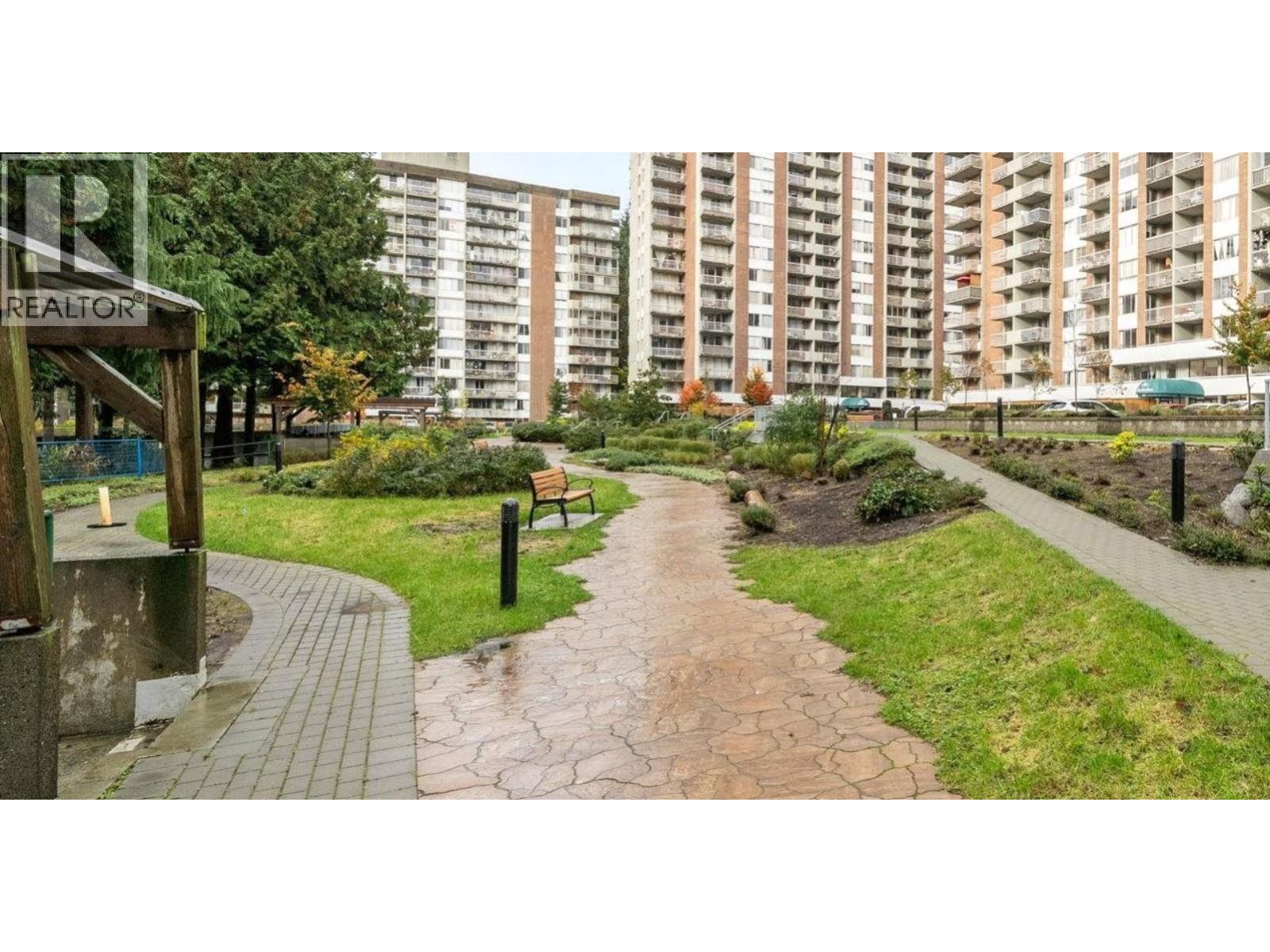 202 2012 Fullerton Avenue, North Vancouver, British Columbia  V7P 3E3 - Photo 4 - R3101710