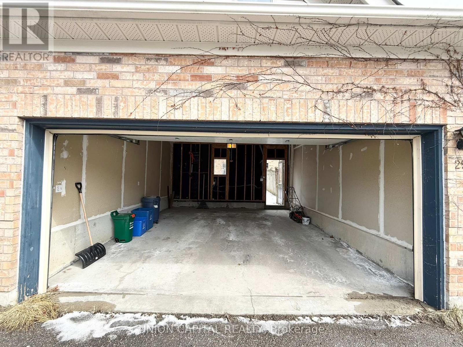 29 Queen's Plate Drive, Markham, Ontario  L6C 2A9 - Photo 49 - N12850590