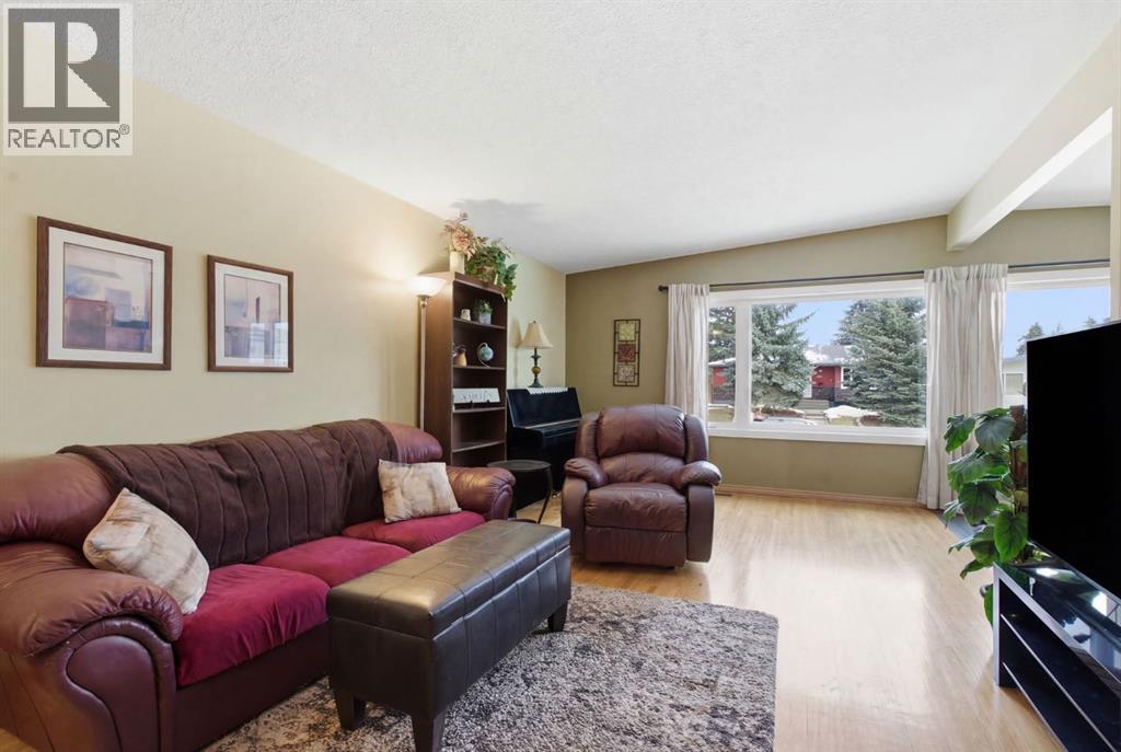 623 104 Avenue Sw, Calgary, Alberta  T2W 0A4 - Photo 4 - A2293626