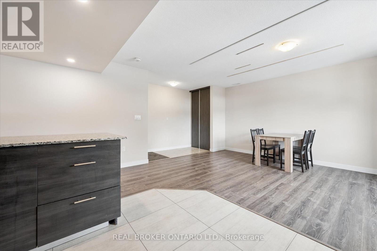 219 - 288 Albert Street, Waterloo, Ontario  N2L 0G9 - Photo 12 - X12885130